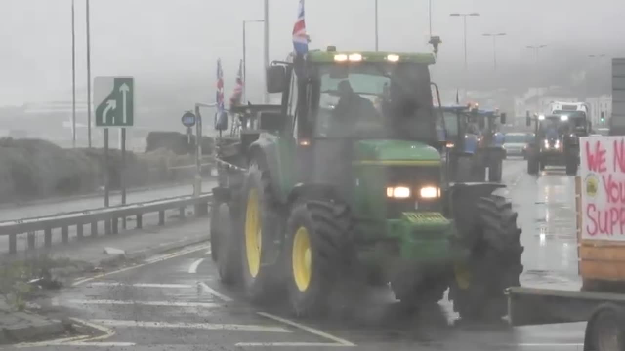UK farmers continue protests against radical climate change policies in Dover