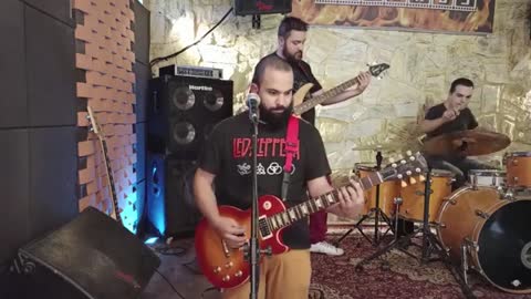 Brazilian rock band - Tribute to Van Halen - I Can't Stop Loving You.