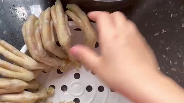 Make duck feet with pickled peppers