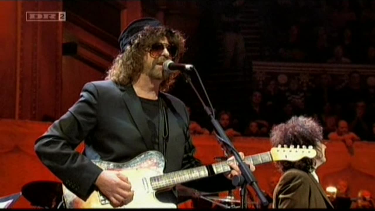 Tom Petty & Jeff Lynne - Handle With Care = Harrison Memorial Concert