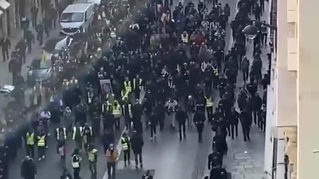Protests in Paris against the war