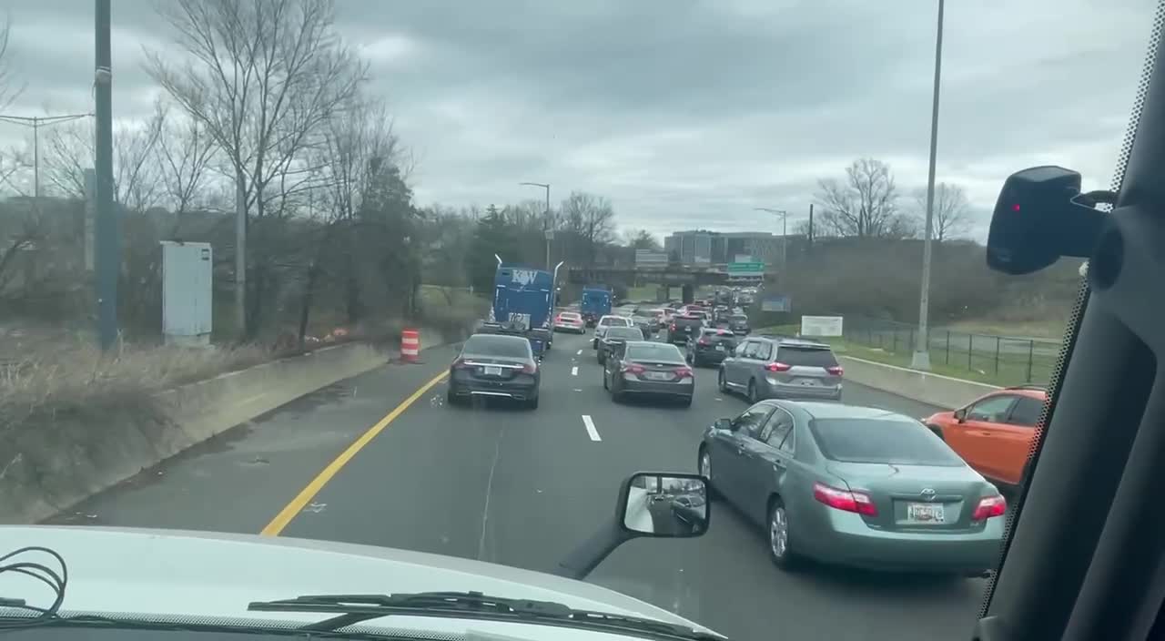 Exits are blocked to get into Washington off 395