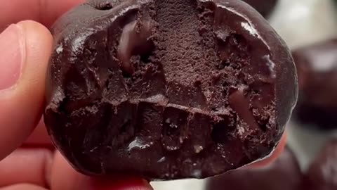 3 ingredients no bake brownies bite keto friendly
