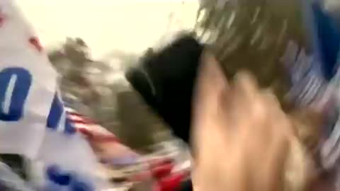 Protest outside Cuomo's House against lockdown