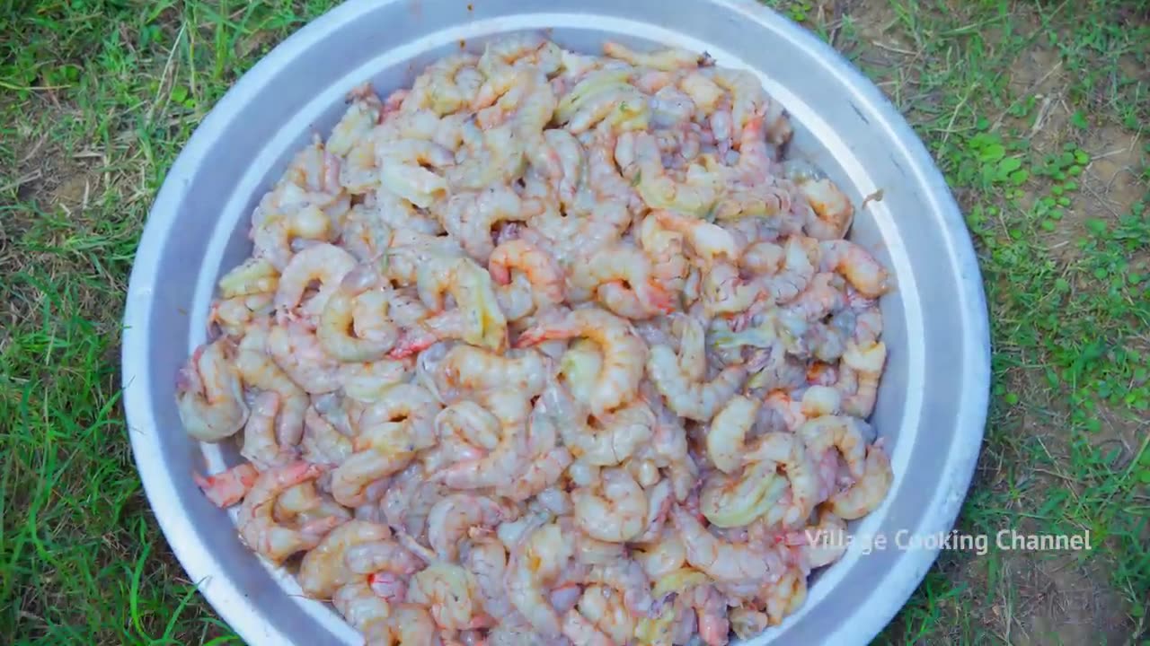 BUTTER GARLIC PRAWNS _ Shrimp Roast with Butter _ Spicy Prawn Recipe Cooking in Village