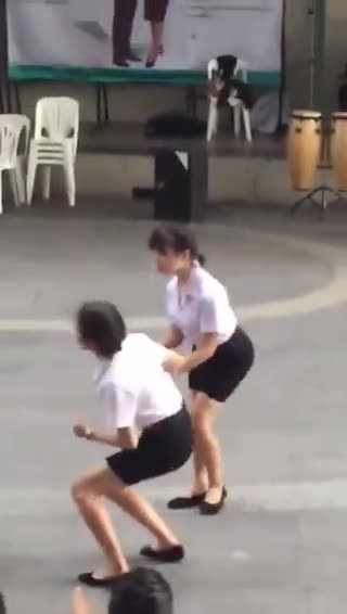 These Chinese Dance Moves will make your Day