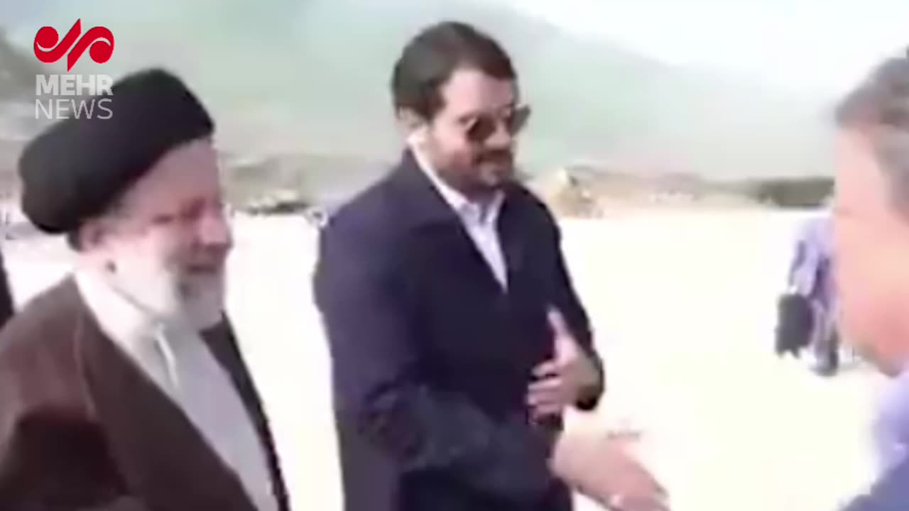 Video of the Iranian president's flight one hour before the hard landing