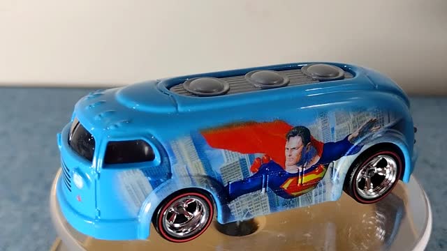 Hot Wheels Premium Serie the Superman