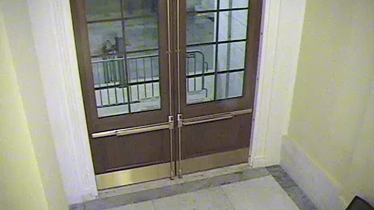 3443CHOB02CH12NRotundaExit_2021-01-06_06h20min00s887ms.mp4