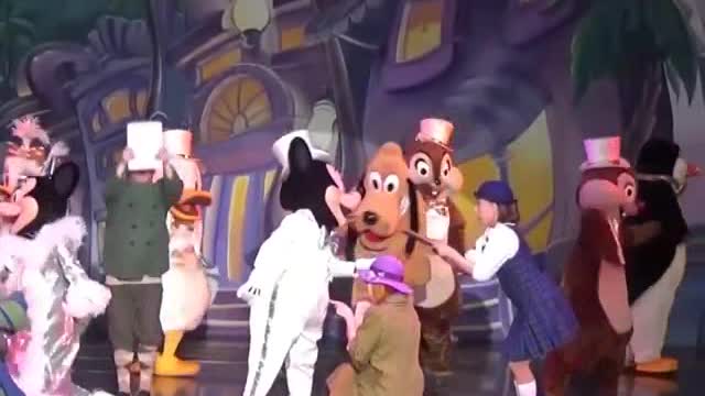 Minnie And Micky Mouse Special Romance dance With Cartoon Characters On Stage