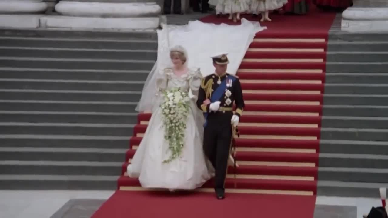 😠The Queen of England has died at 96 Years Old. Here's a look back at her incredible life.