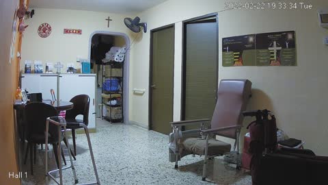 hallfront day n night 20220222