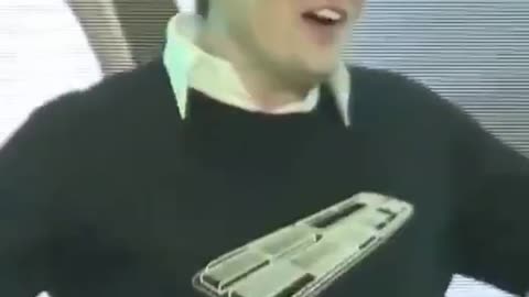 ELON DANCING PURCHASES TWITTER 4 25 2022