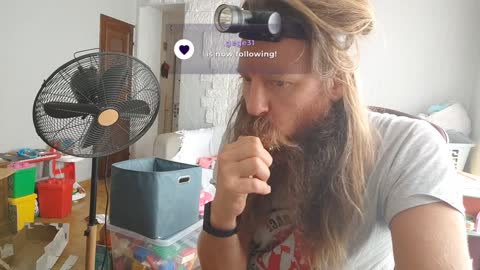 2022-08-10 (3) - Unboxing colis piégé - Twitch Triskelina