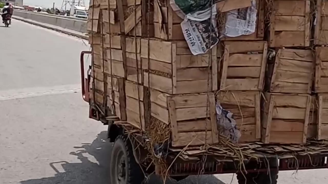 Jugaad on rickshaw ...https://youtube.com/@pakistanisairsapatee