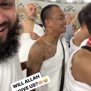 TATTOOED MUSLIMS IN MECCA!🕋 😮 #shorts