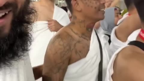 TATTOOED MUSLIMS IN MECCA!🕋 😮 #shorts