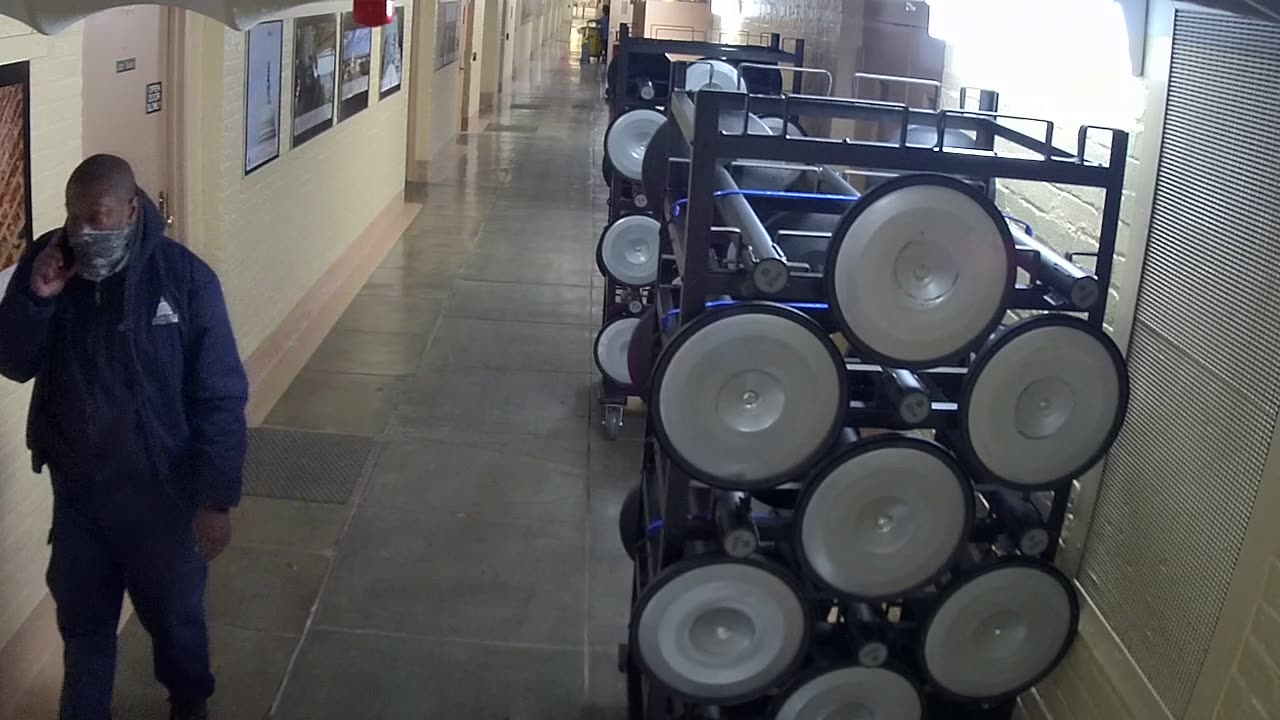 0058USCHBAHT46Hallway_2021-01-05_22h40min01s667ms.mp4