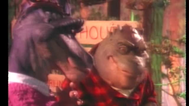 Família Dino - O Dia do Arremesso