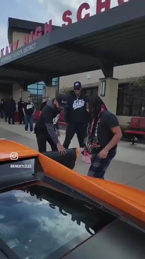 Brian cancer girl has joy ride with luxury cars, anti-bully gang.