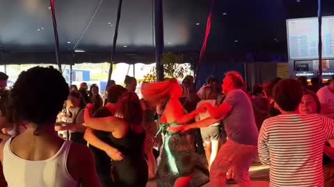 Beautiful couple dance💃