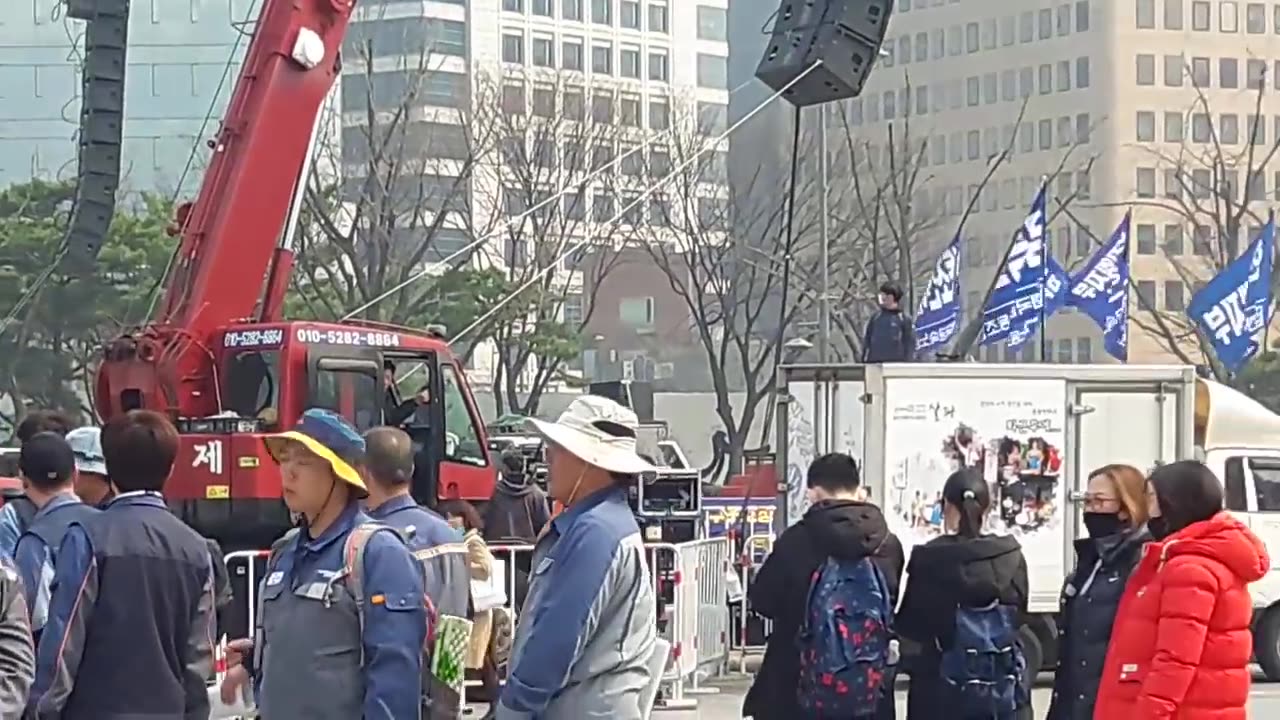 20180324_V3_S01(dWnF4CD0sY0)3월24일 민노총 총집결 맞불 2030태극기 집회 개시전 상황