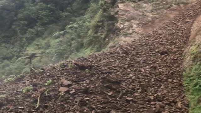 Ridiculous Rockslide Captured in New Zealand