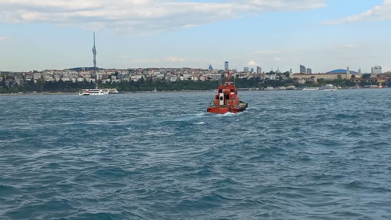 Beautiful sea waves with ships