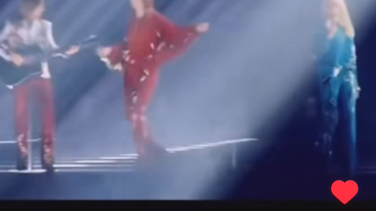 Would You Pay To See A Virtual Concert ?