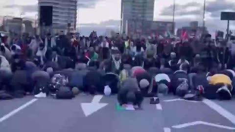 Muslims in London pray in the streets