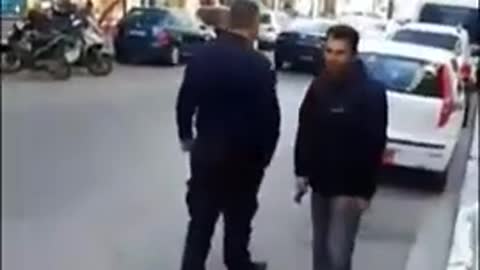 Μητροπολίτης Δωδώνης- Χτυπά με την πόρτα αμαξιού απεργό πείνας