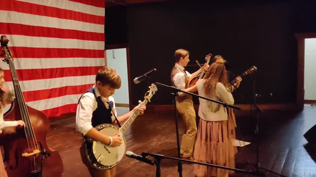 Mountain Music, Alabama cover by - Cotton Pickin Kids. Honoring Our Veterans🇺🇲