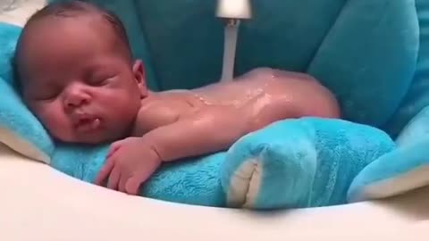 It's so funny, this little kid's video makes you sure to be happy and happy