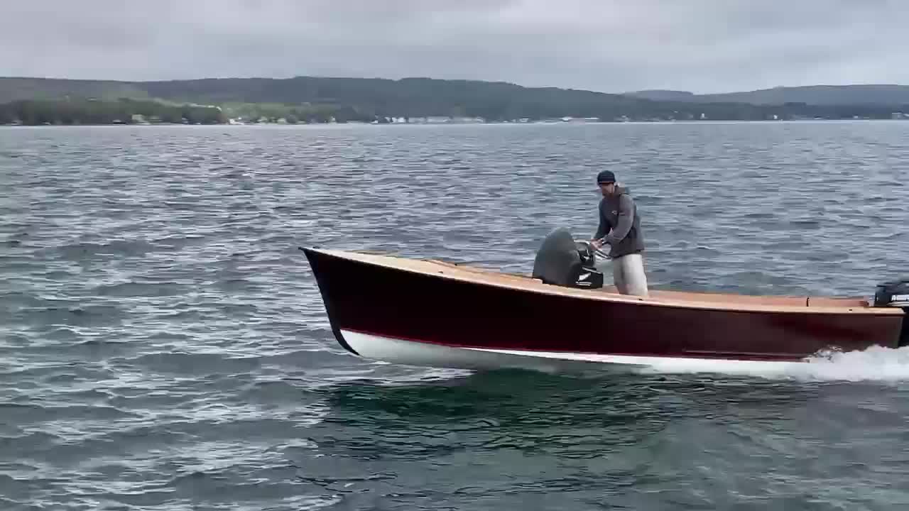 Jim Pauling Yacht Design Yacht Chaser at 20 knots