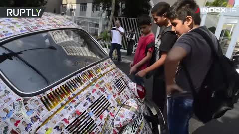 Prekrio auto s 15 tisuća Panini sličica