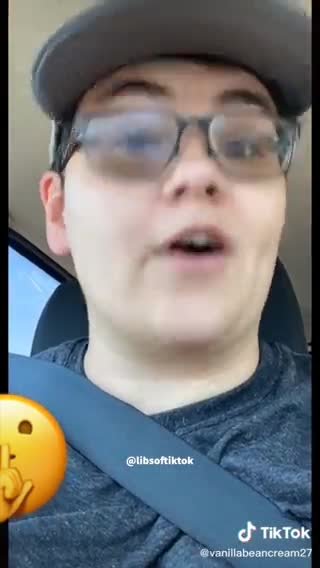 Elementary School Teacher Laughs About 'Confusing Children' with Her Gender