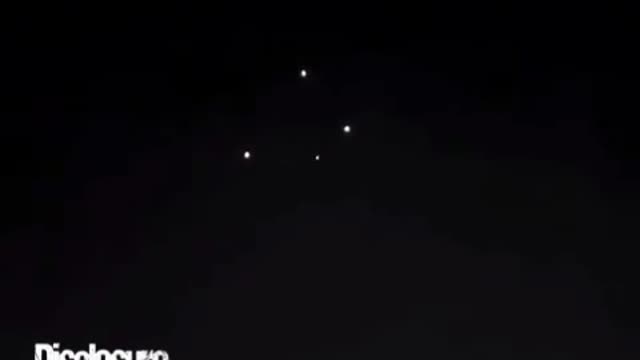 FORMATION OF UFOs CHARIOTS OF GOD ANGELS IN A TRIANGLE MOVING OUT OF FORMATIONšIsaiah 66;15-18