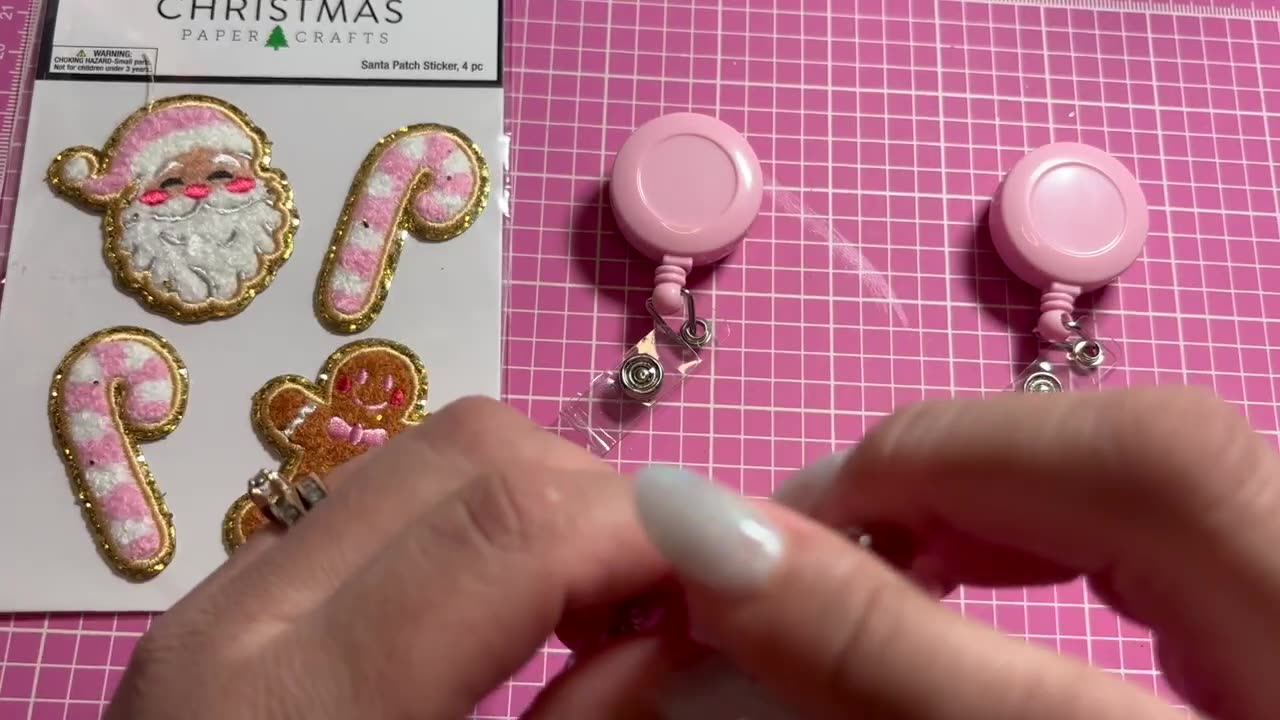 🎄DIY Pink Christmas Badges! Cheap and Easy Tutorial🎄