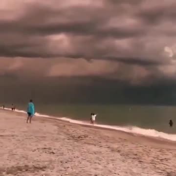 Supernatural lightning in the Florida sky