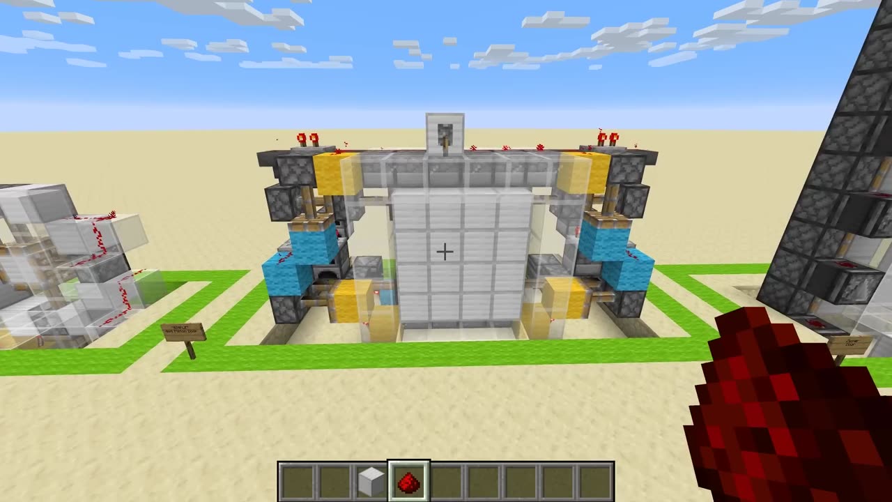 10 "SIMPLE" Piston Doors in Minecraft