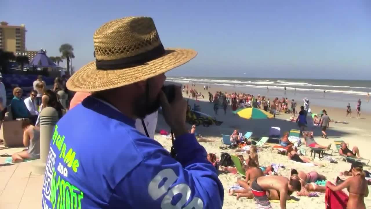 Sinner THROWS SAND AT PREACHER! | Daytona Beach Spring Break 2014 | Kerrigan Skelly