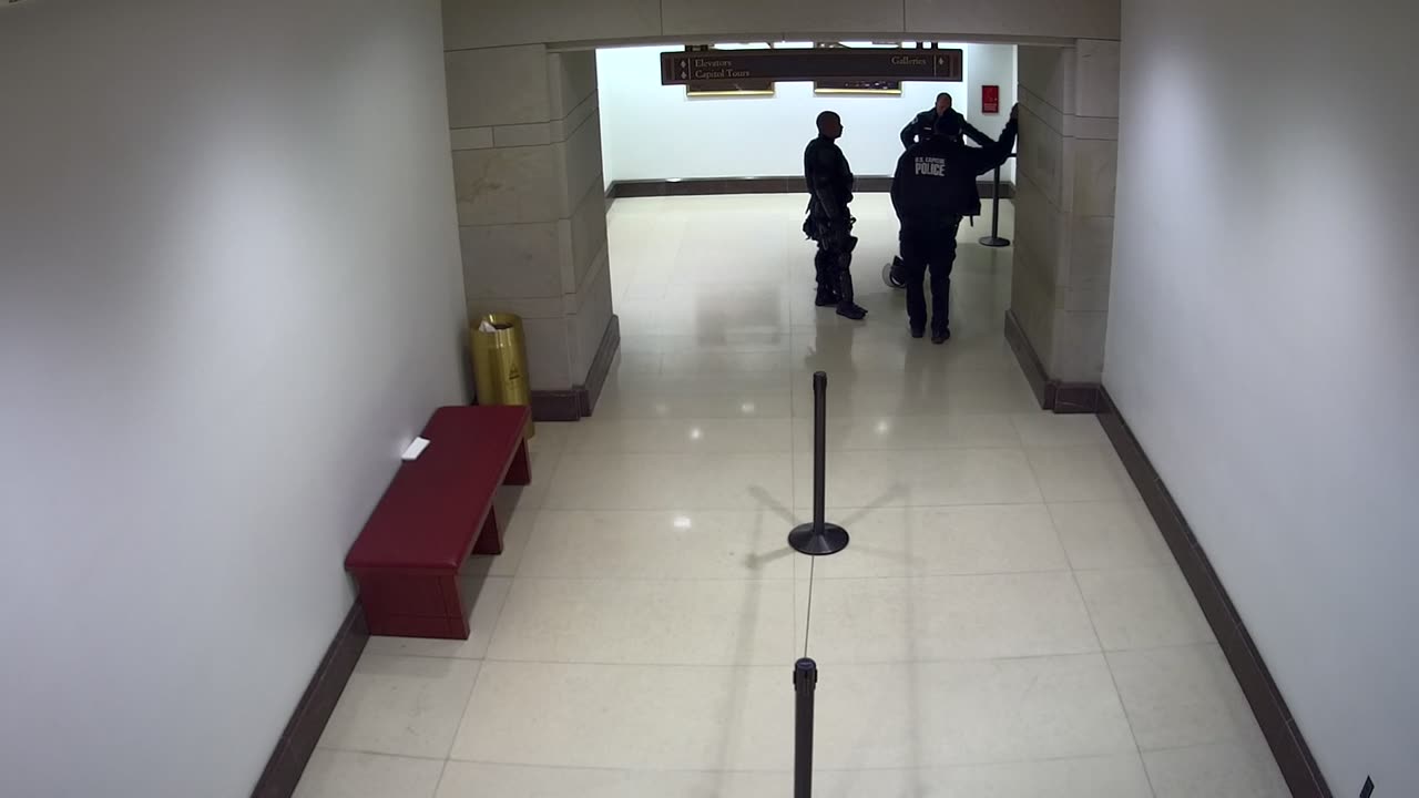7080CVCULElevator17-18toGalleries_2021-01-06_16h00min01s547ms.mp4