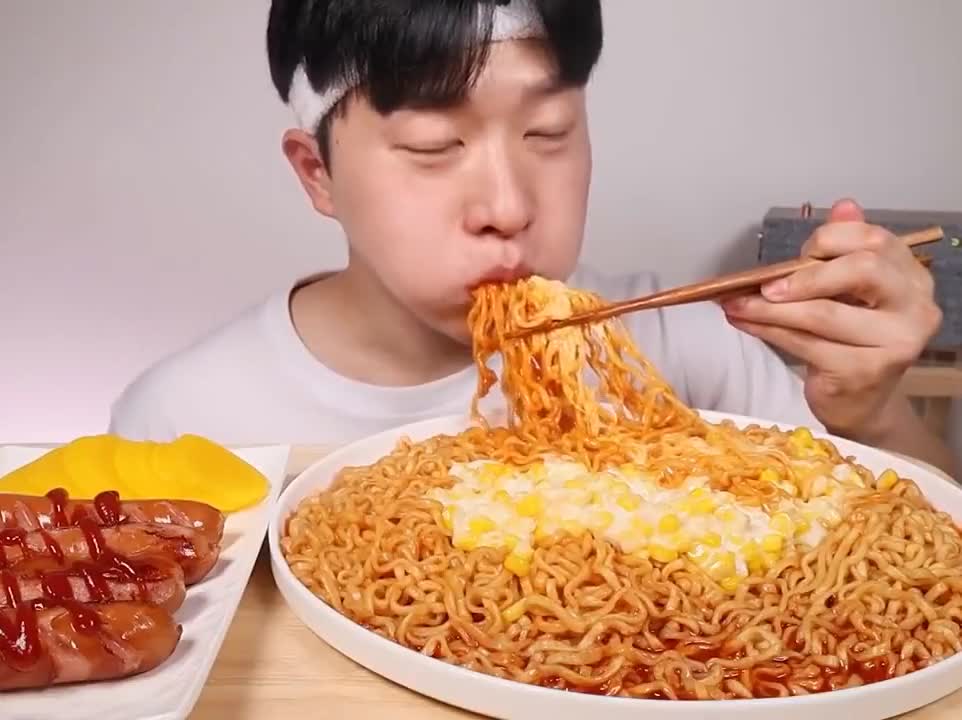 Mukbang| Eating Corn Cheese spicy fire noodles with sausages