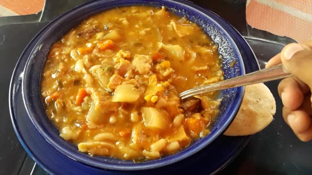 sopa venezolana (mondongo)