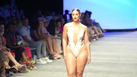 Marissa Dubois in SLOW MOTION 4K - Art Hearts Fashion Miami 2023