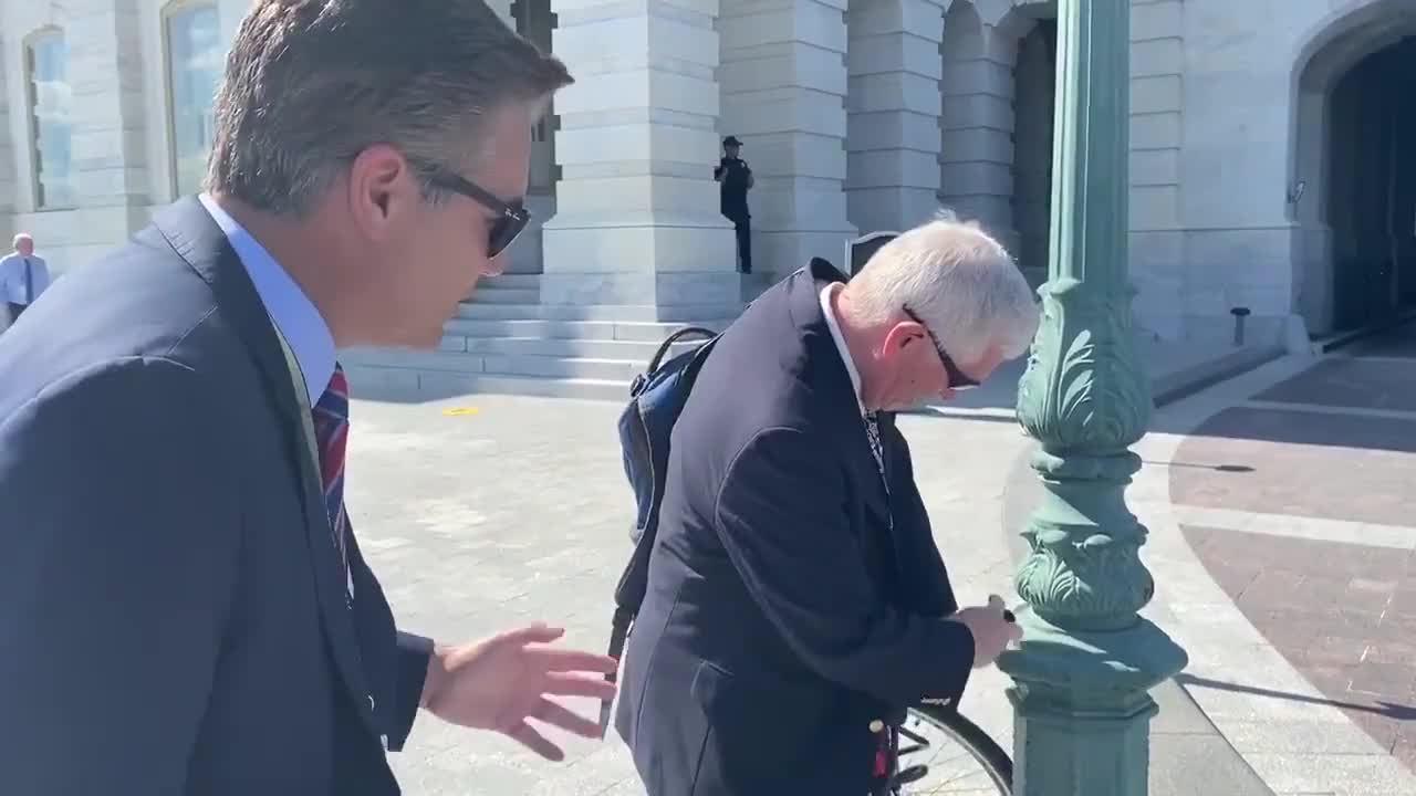 HILARIOUS! Mo Brooks Handles Jim Acosta Like A PRO!