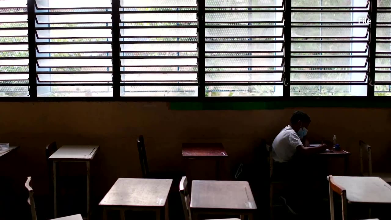 Venezuelan bookshops struggle under economic crisis