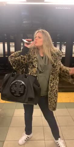Girl sings loudly in subway station