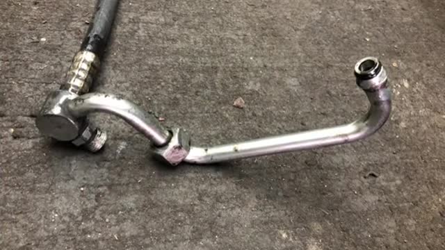 Awkward ass job. Sonders Amateuren überall.