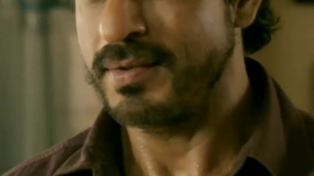 Shahrukh Khan and Mahira khan beautiful Chemistry